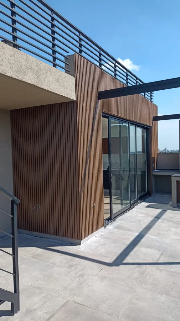 Vista terraza casa construida con sistema steel framing